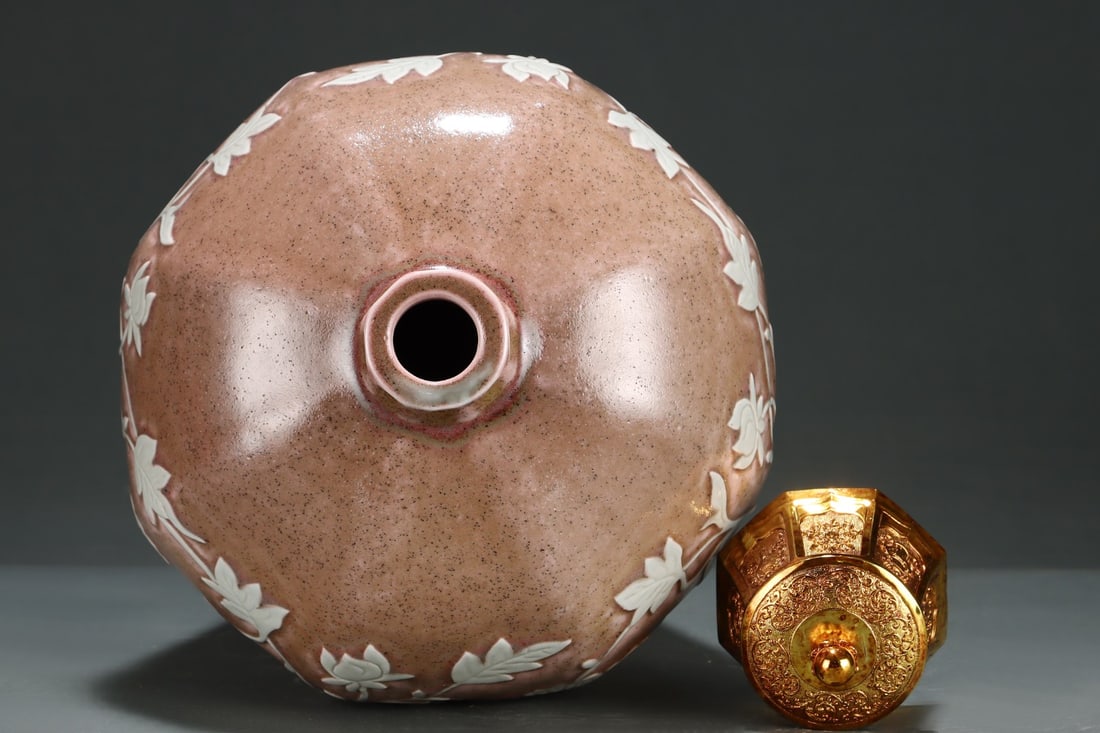 A Huge Underglaze-Red Flower Pattern Bottle - 7