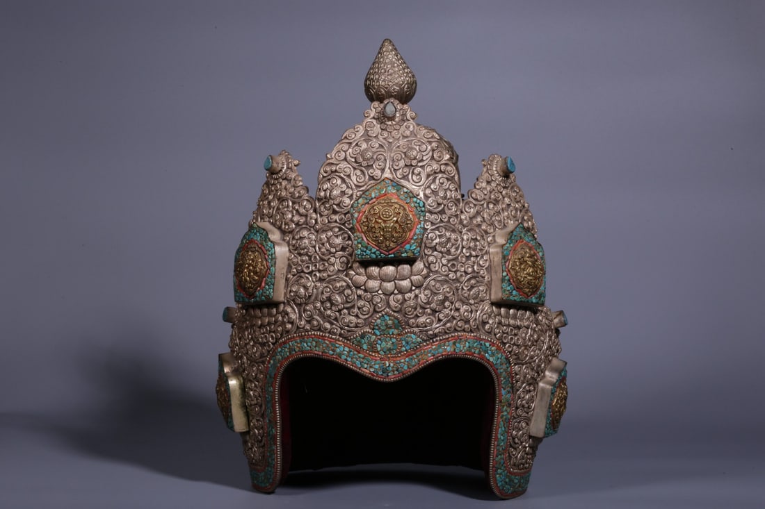 A Rare Silver Bronze Inlaid Turquoise Ceremonial Crown: A Rare Silver Bronze Inlaid Turquoise Ceremonial Crown,Qing Dynasty, China,Size:12.6inx9.4inx9.4in,Weight:1850g 