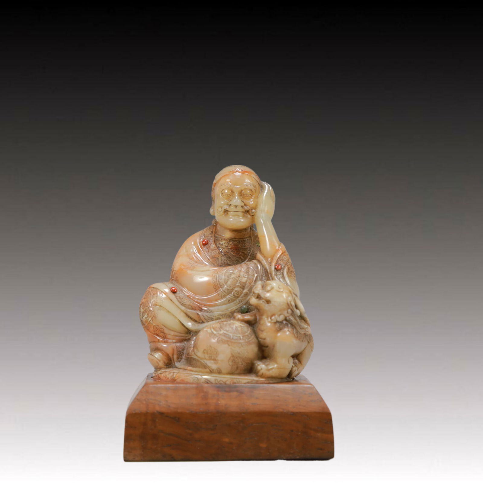 A Rare Shoushan Stone Inlaid Gems Statue of Arhat: A Rare Shoushan Stone Inlaid Gems Statue of Arhat,Qing Dynasty,China,Size:2.8inx2.4inx4.3in,Weight:350g 寿山石嵌宝石罗汉像,中国清