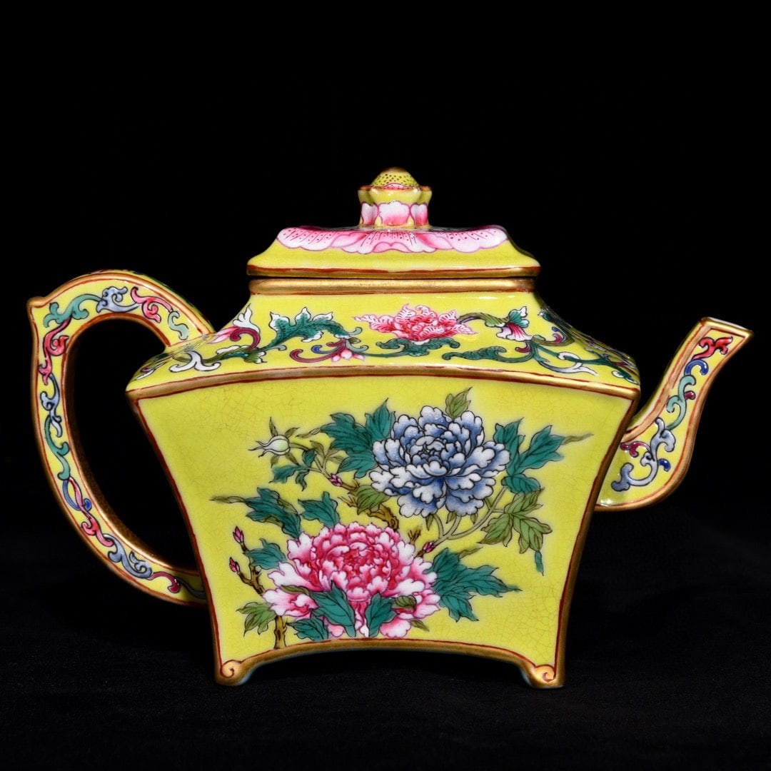 An Exquisite Enamel Flower Pattern Pot - 3