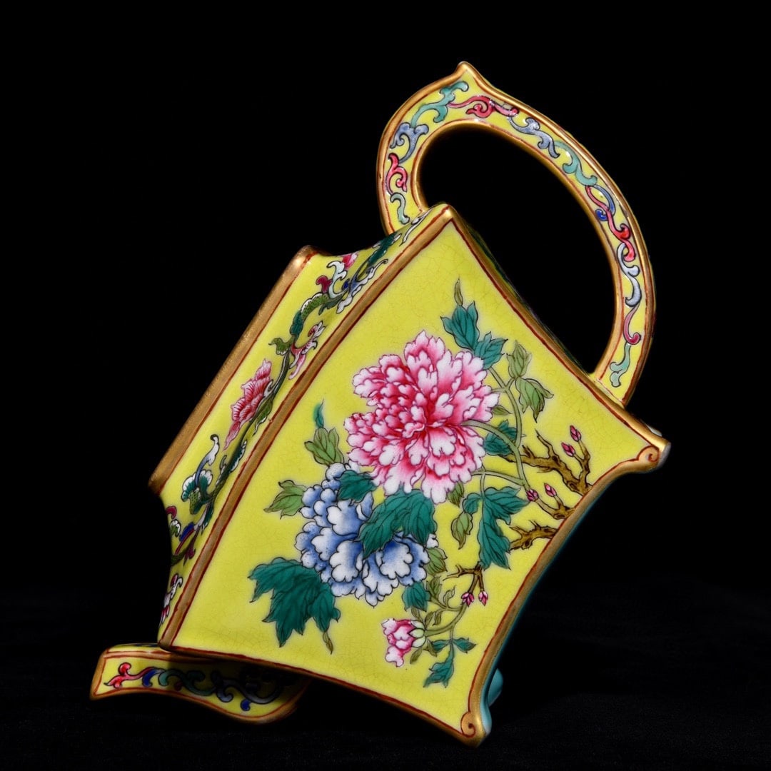 An Exquisite Enamel Flower Pattern Pot - 7