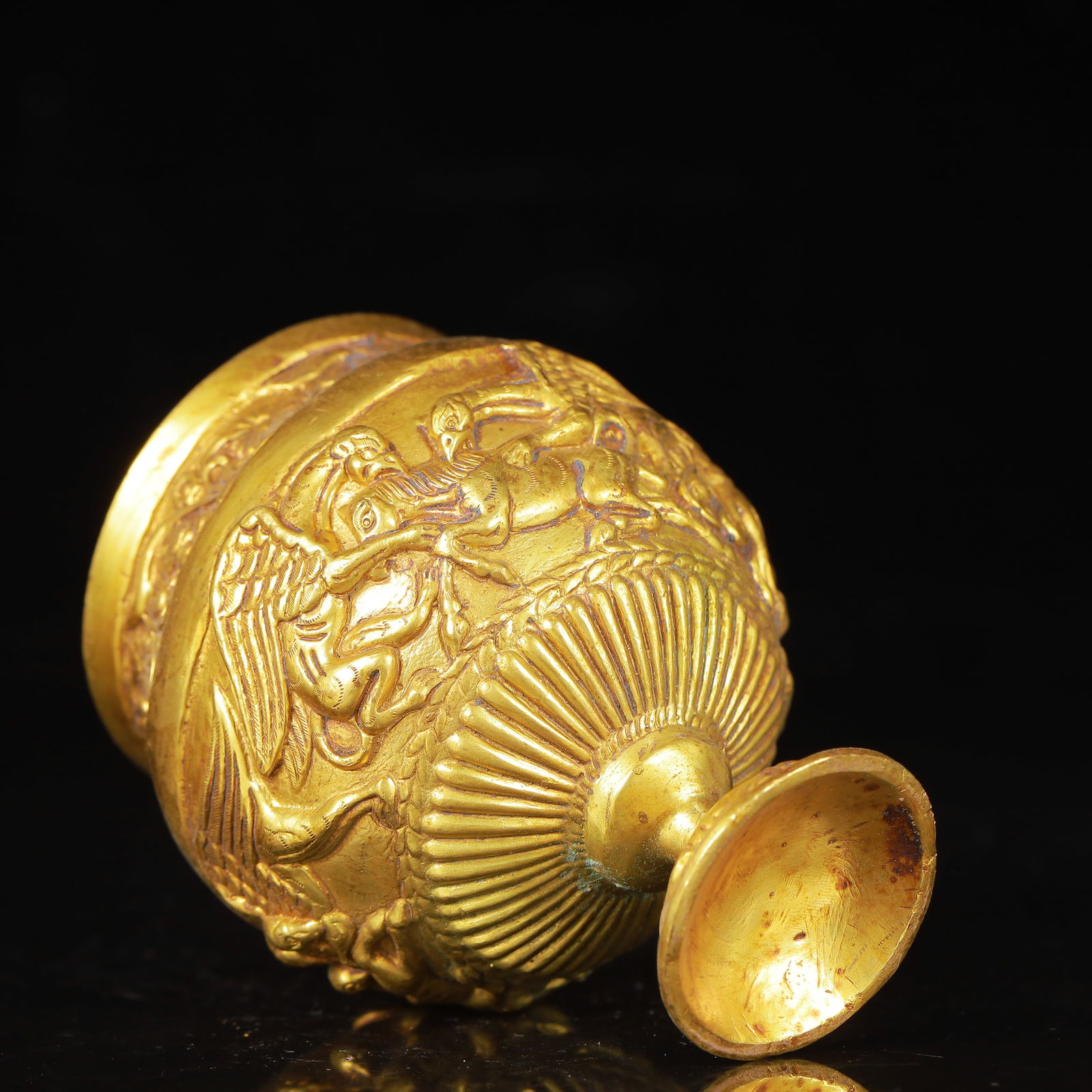 An Exquisite Gilt Bronze Auspicious Beast Pattern Cup - 6