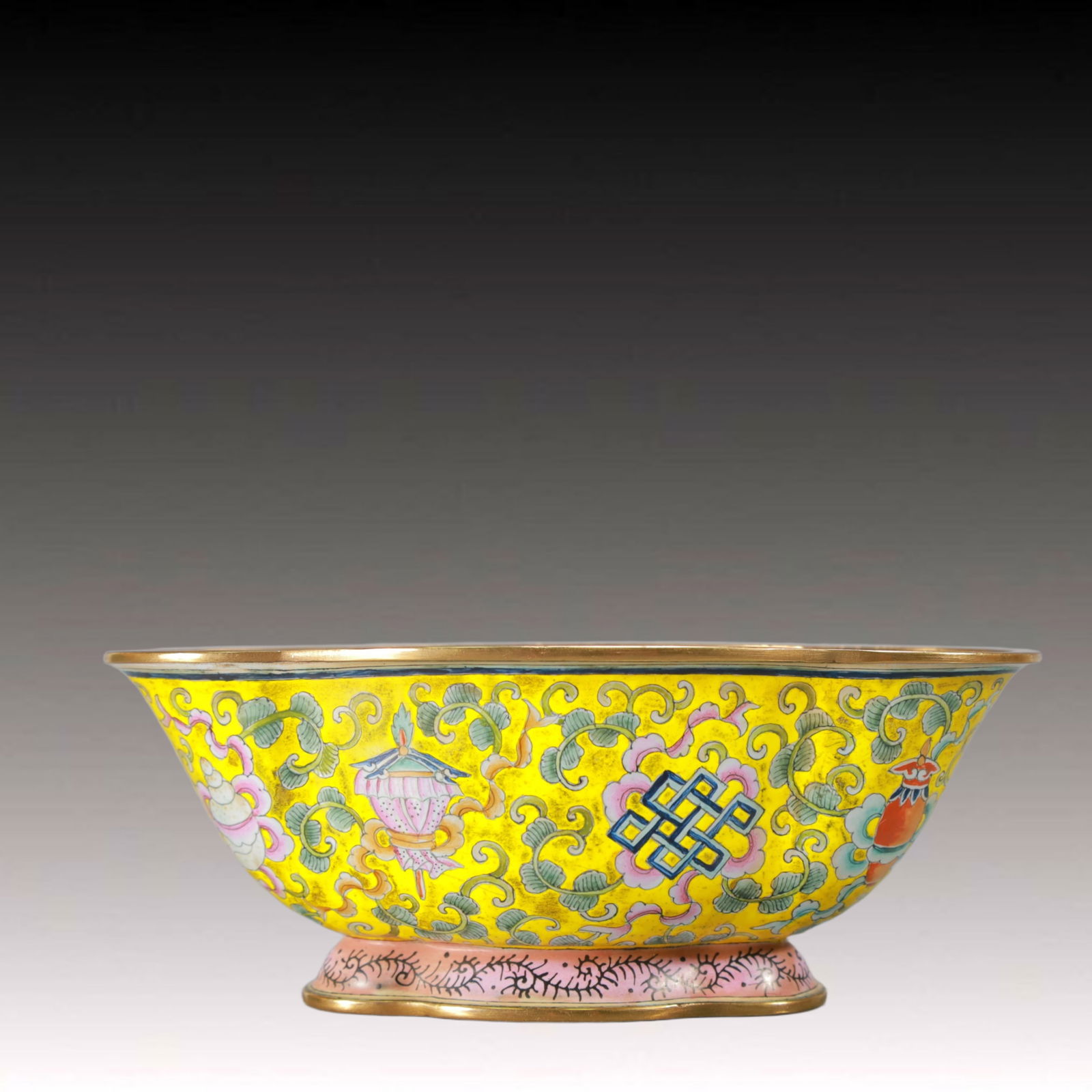 An Exquisite Painted Enamel Eight Treasures Pattern Cup: An Exquisite Painted Enamel Eight Treasures Pattern Cup,Qing Dynasty, China,Qianlong Four-character Mark,Size:3.1inx6.1inx2.4in,Weight:300g 