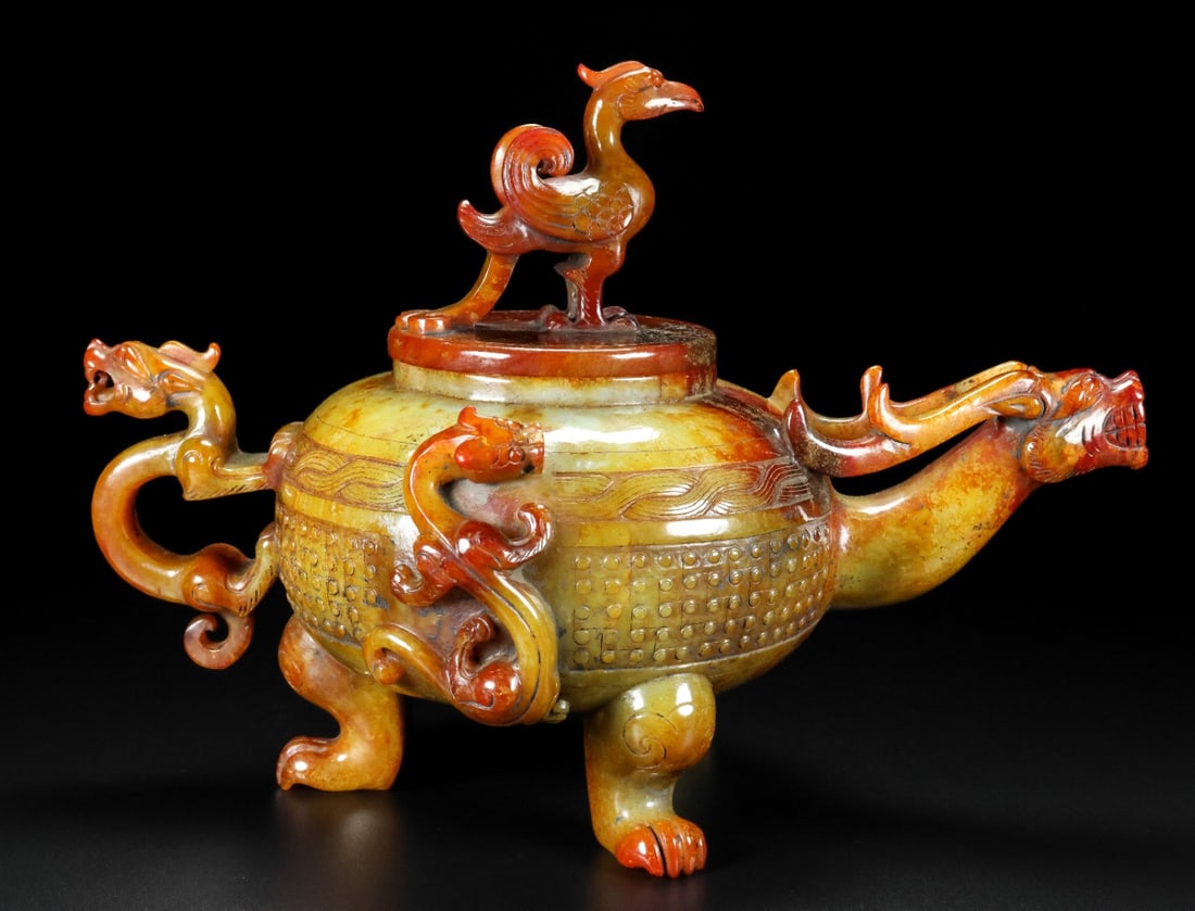An Exquisite Archaic Jade Dragon and Phoenix Pattern Pot: An Exquisite Archaic Jade Dragon and Phoenix Pattern Pot,Ancient Time,China,Size:9.8inx6.3inx7.9in,Weight:1346g 