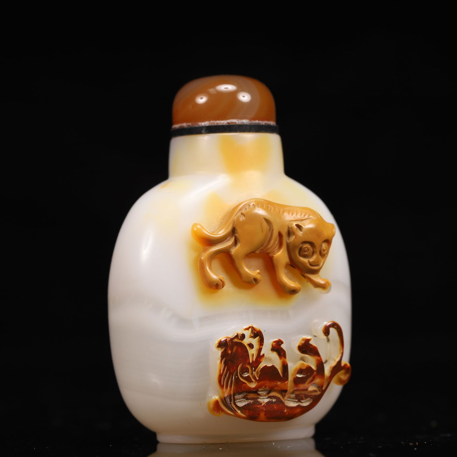 An Exquisite Agate Auspicious Beast Pattern Snuff Bottle - 3