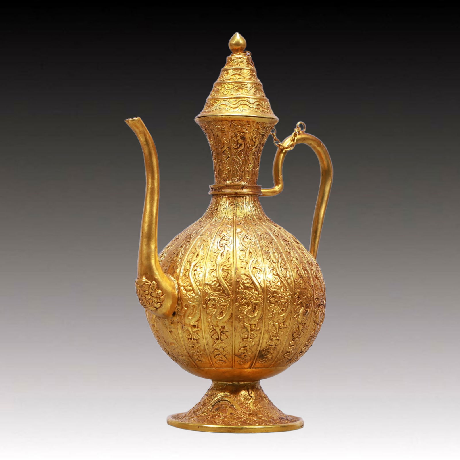 A Rare Gilt Bronze Dragon Pattern Ewer - 4