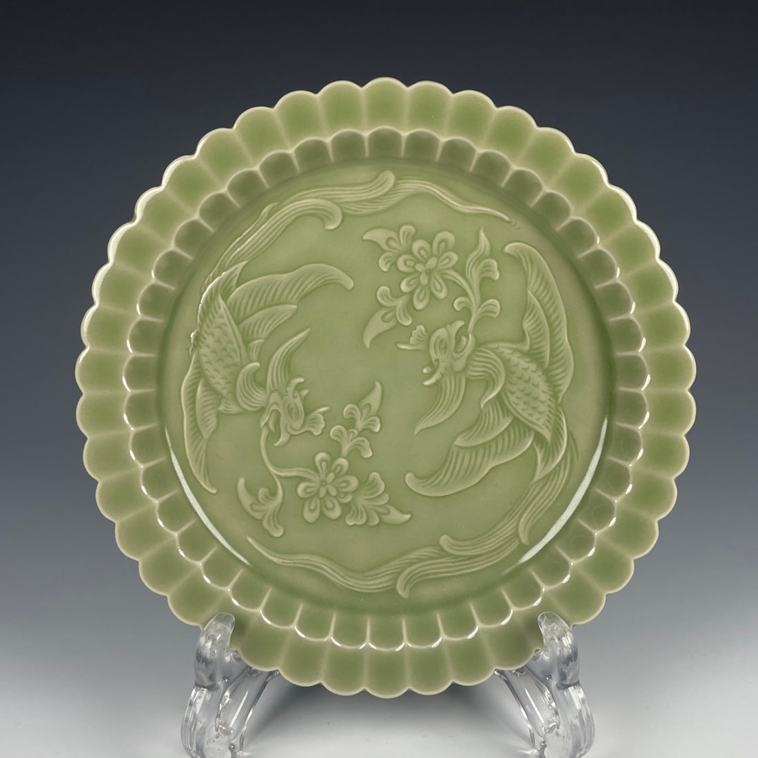 An Exquisite Yue yao Flower and Phoenix Pattern Plate: An Exquisite Yue yao Flower and Phoenix Pattern Plate,Song Dynasty,China,Size:1.4inx6.9in 越窑花卉凤纹盘子,中国宋代