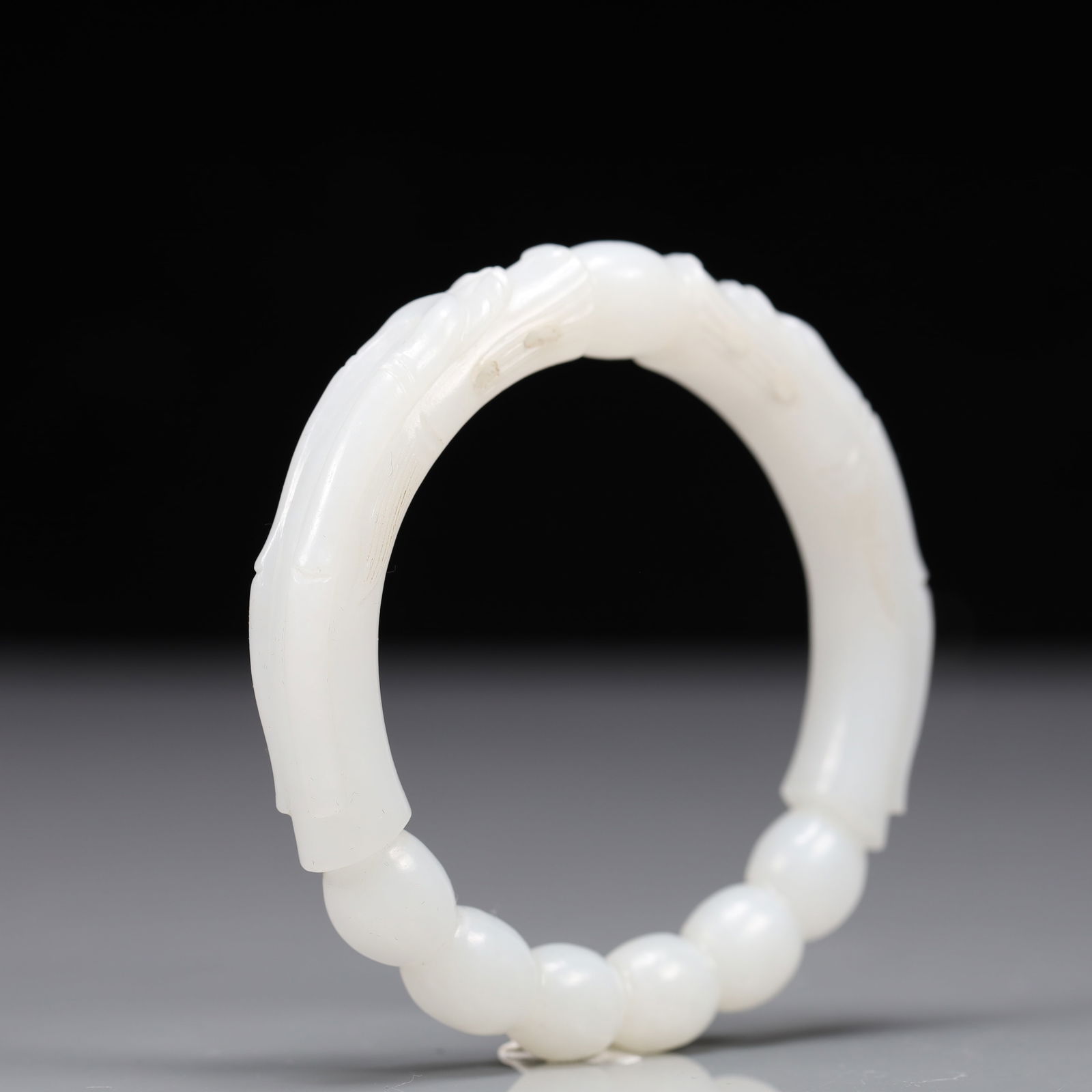 An Exquisite White Jade Dragon Pattern Bracelets - 3