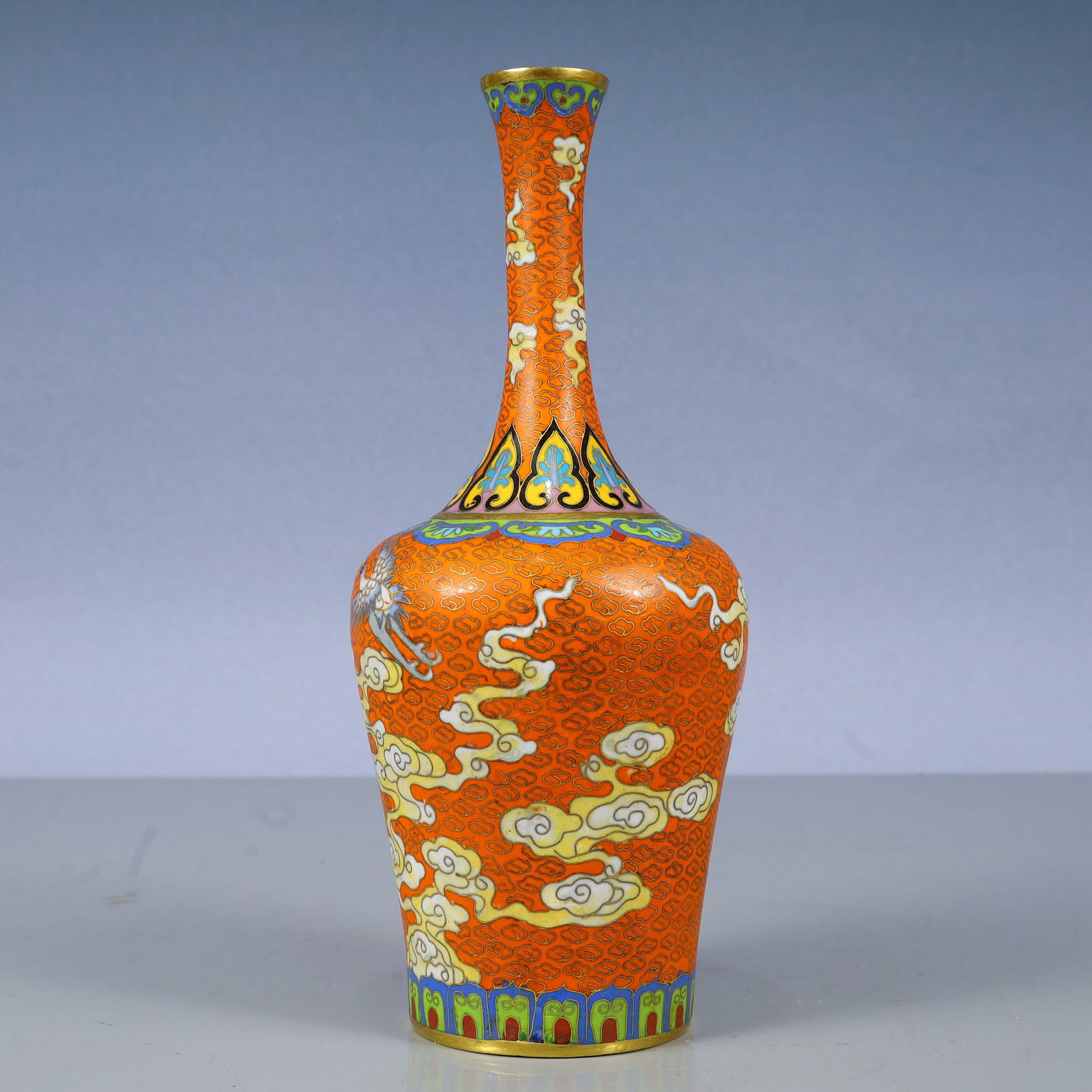 An Exquisite Cloisonne Auspicious Cloud and Crane Pattern Vase - 7