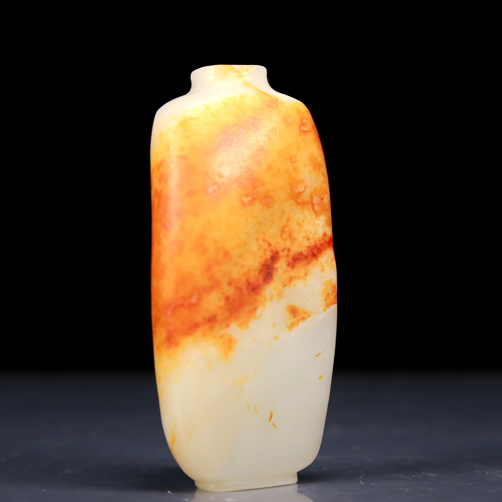 An Exquisite White Jade Snuff Bottle - 3