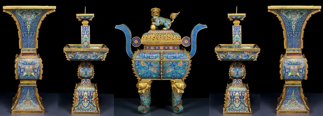 A Set of Huge Cloisonne Beast-Face Pattern Ornaments: A Set of Huge Cloisonne Beast-Face Pattern Ornaments,Qing Dynasty, China,Qianlong Six-character Mark,Size:22.8inx11.4inx27.6in,Total Weight:92.70kg 一套景泰蓝兽&