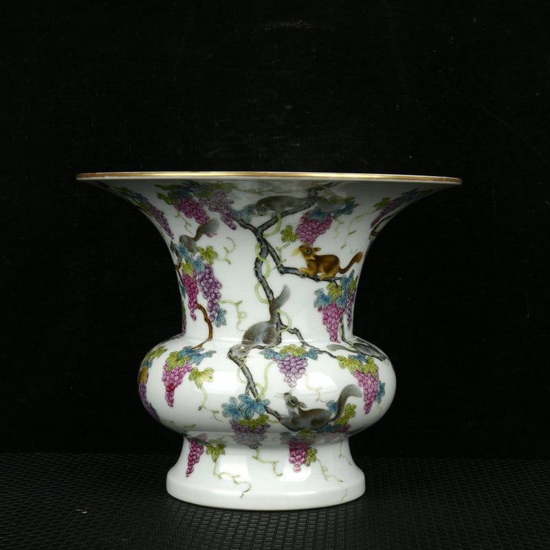 An Exquisite Enamel Painted Gold Squirrel and Grapes Pattern Jar: An Exquisite Enamel Painted Gold Squirrel and Grapes Pattern Jar,Qing Dynasty,China,Qianlong Six-Character Mark,Size:6.1inx7.4in 