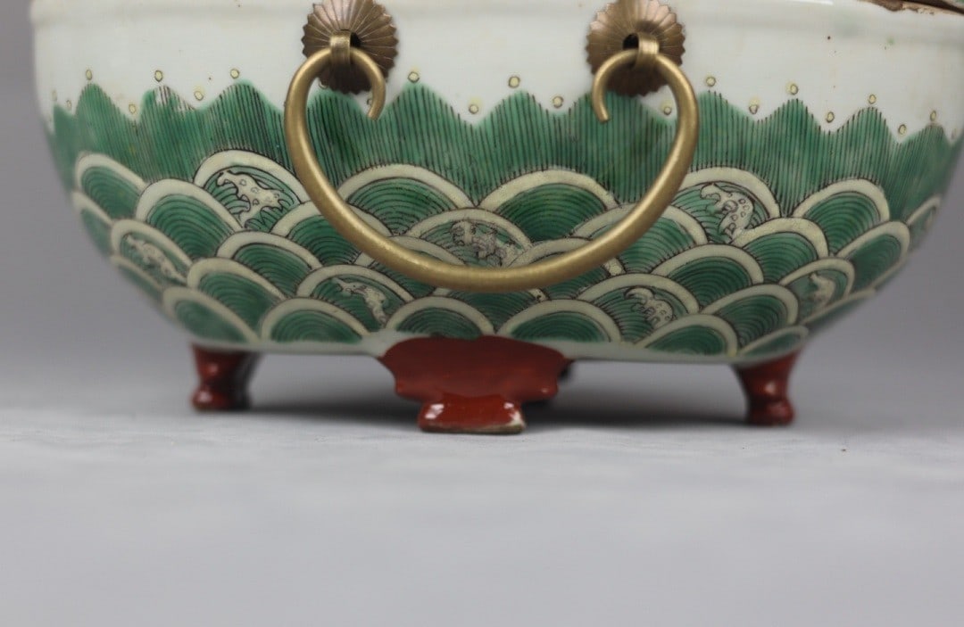 An Exquisite Biscuit Seawater Pattern Duck Box - 3