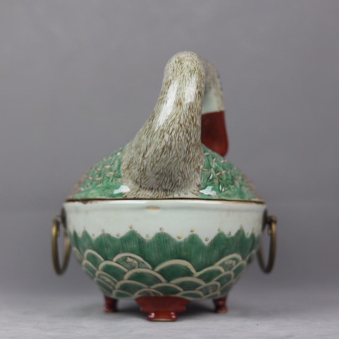 An Exquisite Biscuit Seawater Pattern Duck Box - 4