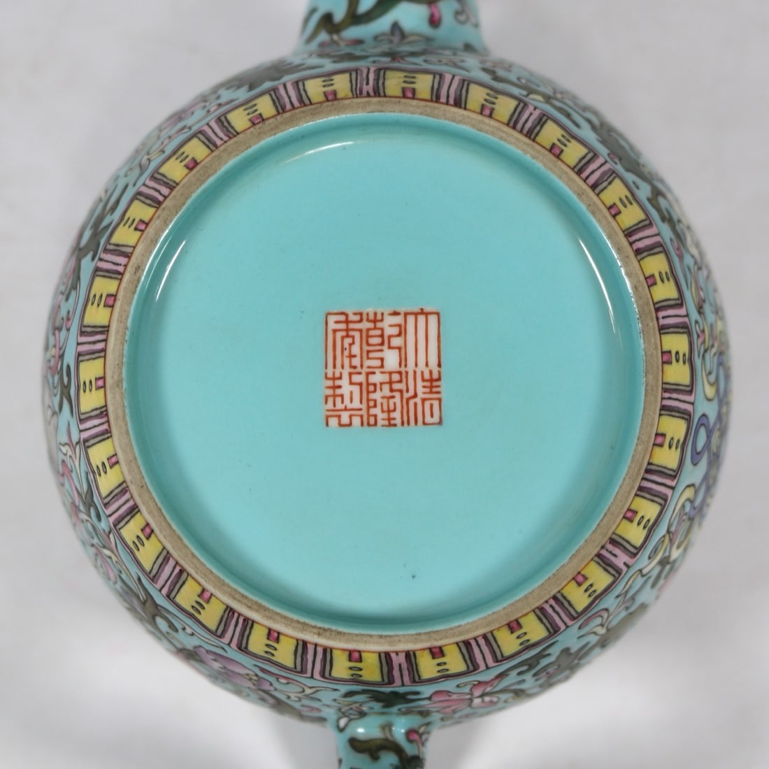 An Exquisite Turquoise Glazed Lotus Pattern Pot - 9