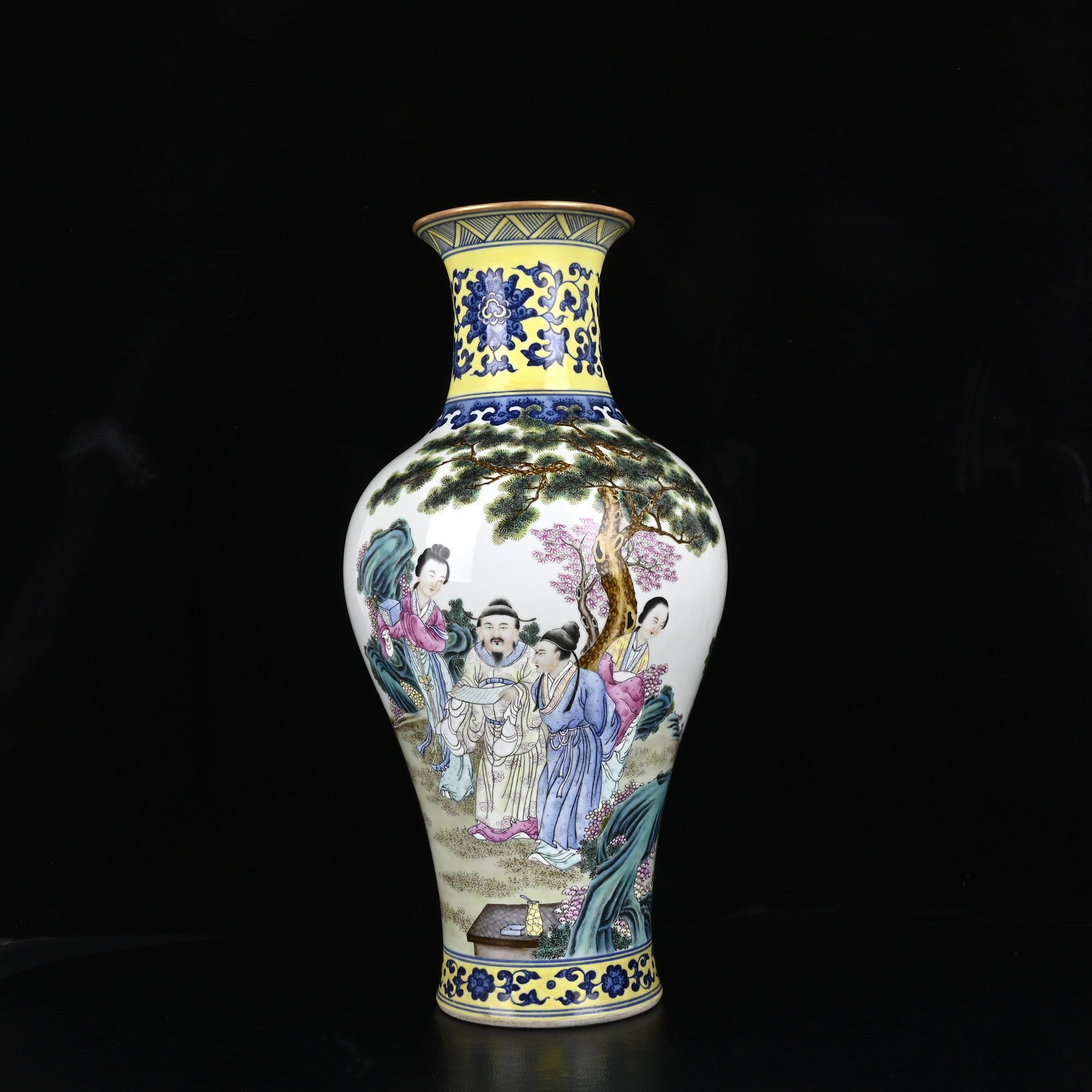A Huge Famille-Rose Figure and Story Pattern Vase,with Poem: A Huge Famille-Rose Figure and Story Pattern Vase,with Poem,Qing Dynasty,China,Qianlong Four-Character Mark,Size:16.9inx8.3in 