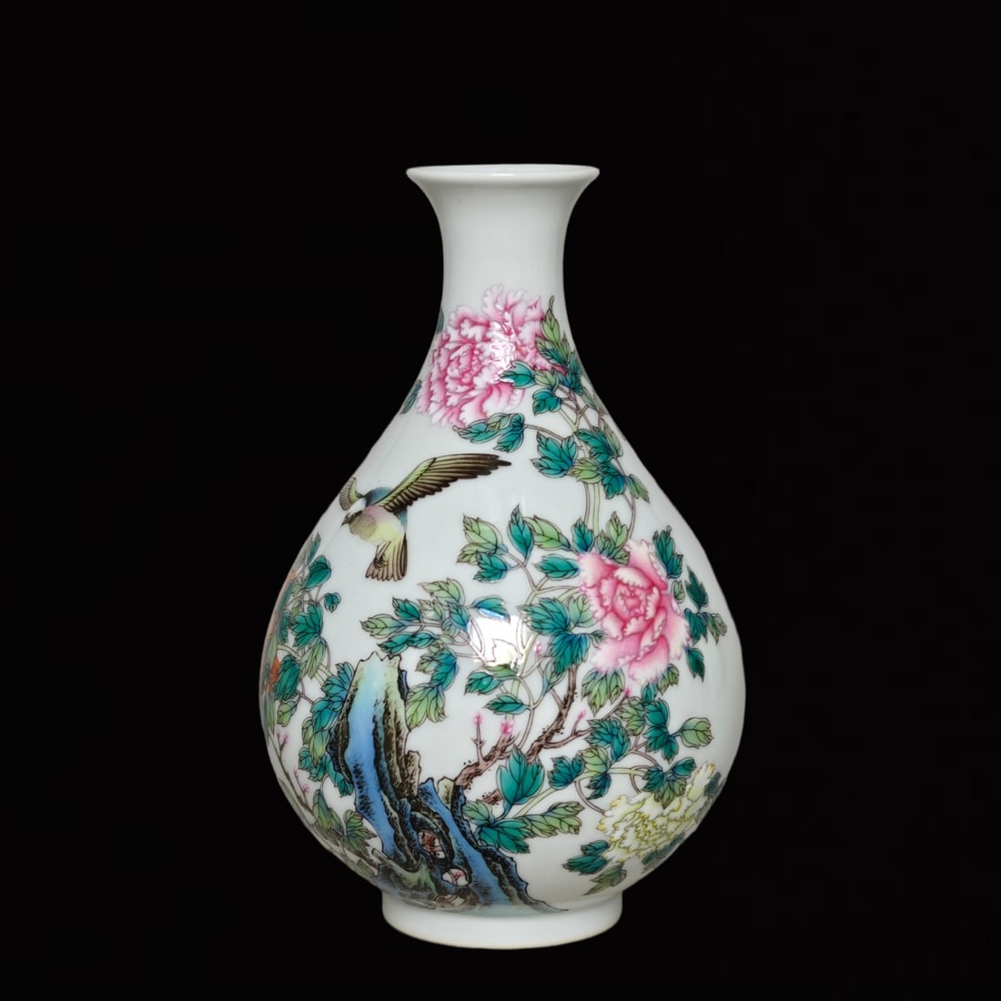 An Exquisite Enamel Flower and Bird Pattern Vase,with poem: An Exquisite Enamel Flower and Bird Pattern Vase,with poem,Qing Dynasty,China,Yongzheng Four-character Mark,Size:6.3inx4.3in 珐琅彩花鸟纹瓶,带诗&#