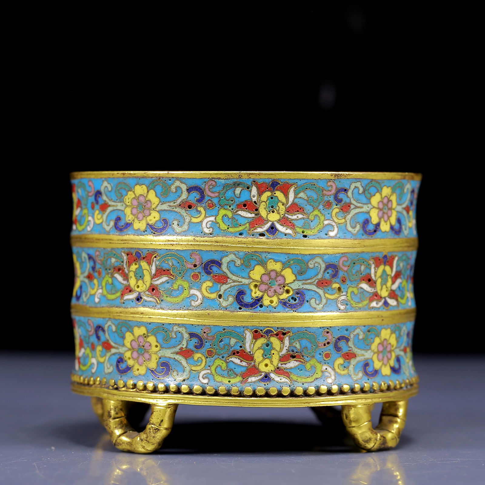 An Exquisite Cloisonne Flower Pattern Brush Pot (1 of 7)