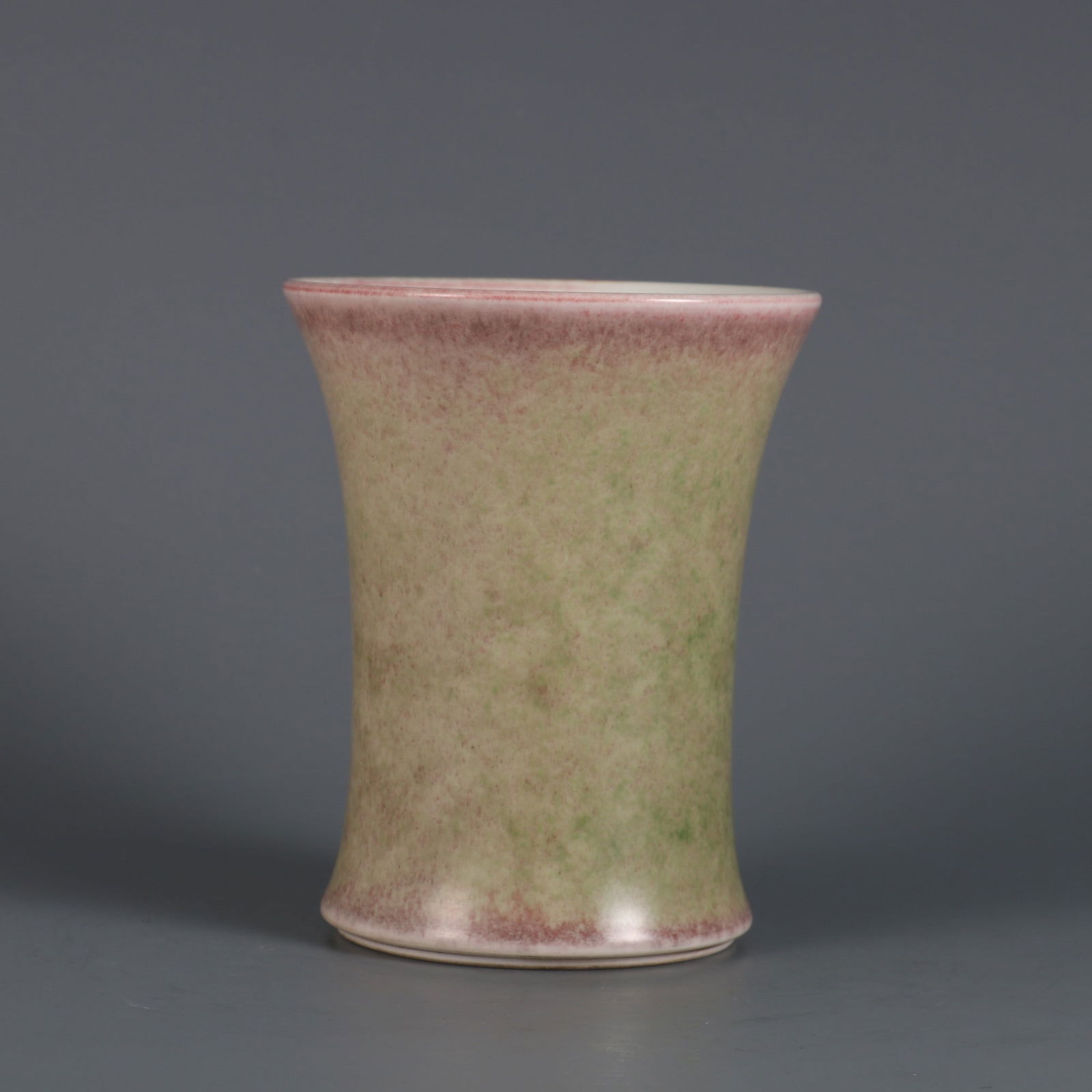 An Exquisite PeachBloom-Glazed Brush Pot: An Exquisite PeachBloom-Glazed Brush Pot,Qing Dynasty,China,Kangxi Six-character Mark,Size:5.6inx4.5in 豇豆红笔筒,中国清代,康熙六