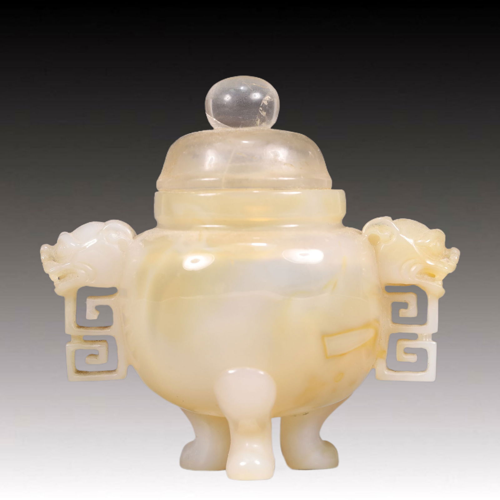 An Exquisite Crystal Double-Ears and Tripod Censer: An Exquisite Crystal Double-Ears and Tripod Censer,Qing Dynasty, China,Size:4.7inx2.8inx4.7in Weight:300g 水晶双耳三足香炉,中国清É