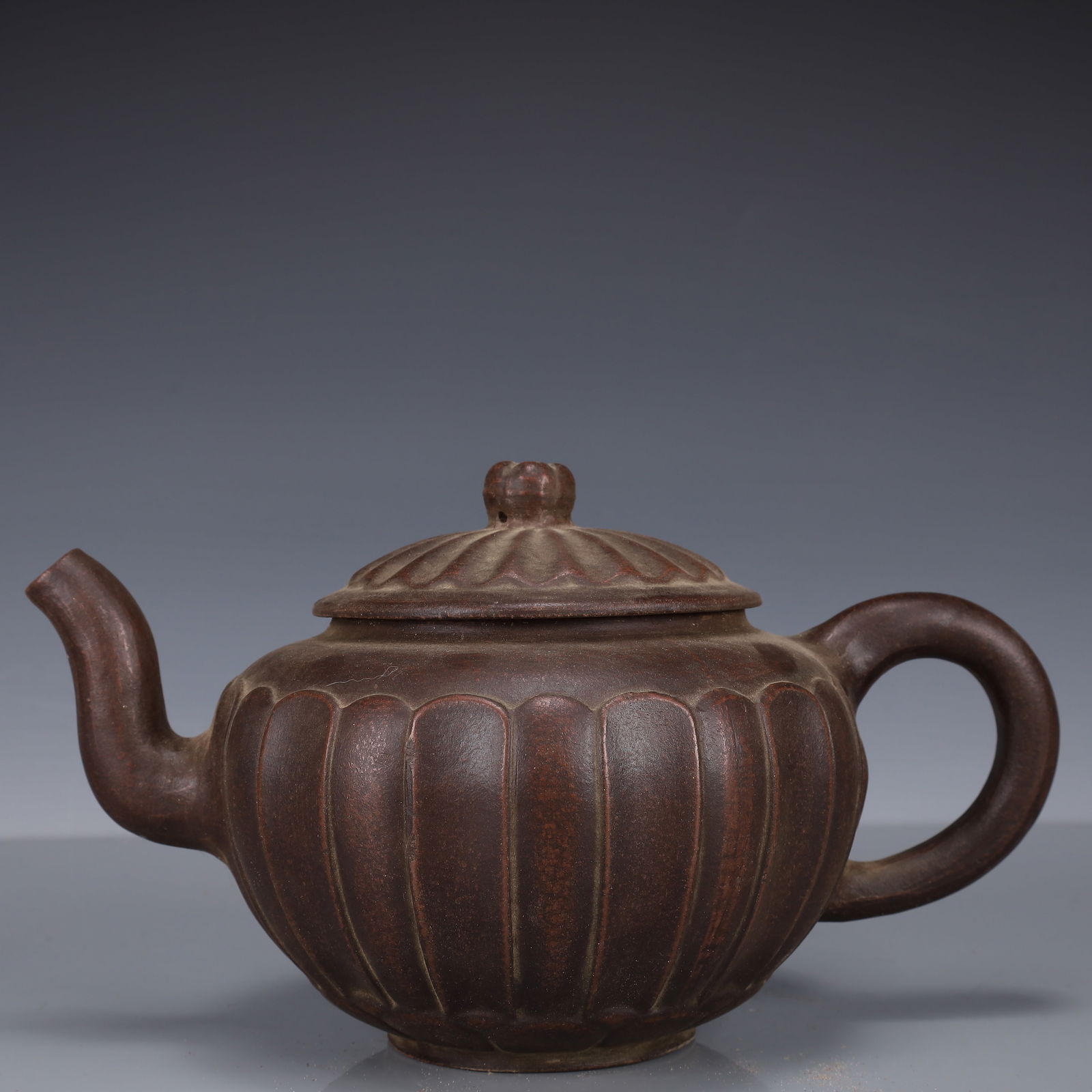 An Exquisite Purple Sands Pumpkin-Shaped Teapot (1 of 12)