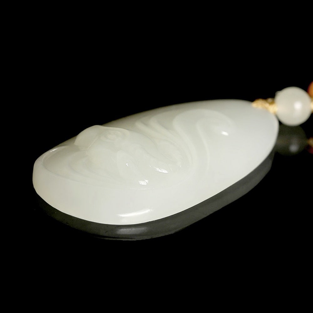 An Exquisite White Jade Buffalo Pattern Pendant - 4