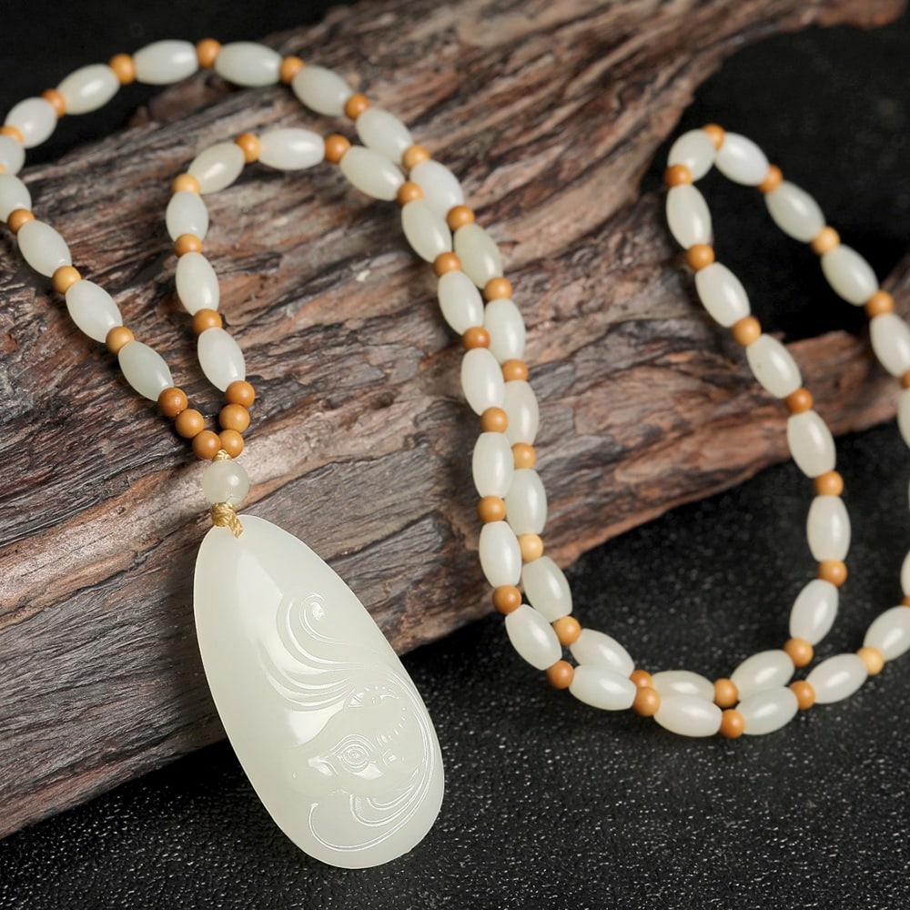 An Exquisite White Jade Buffalo Pattern Pendant - 6