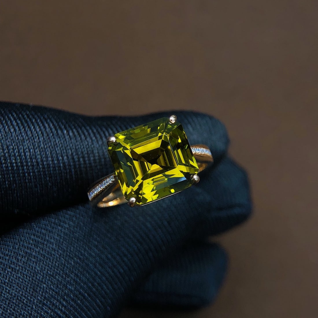 7.37Ctw Natural Tourmaline Ring: 7.37Ctw Natural Tourmaline Ring,Size:0.4inx0.4in 7.37Ctw天然碧玺戒指