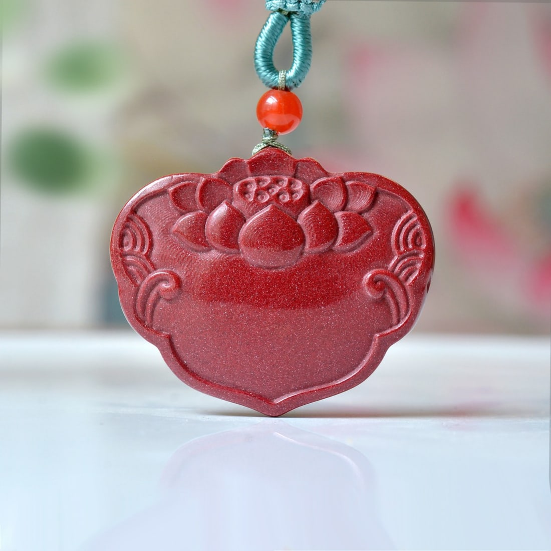 An Exquisite Cinnabar Lotus Pattern Pendant - 4