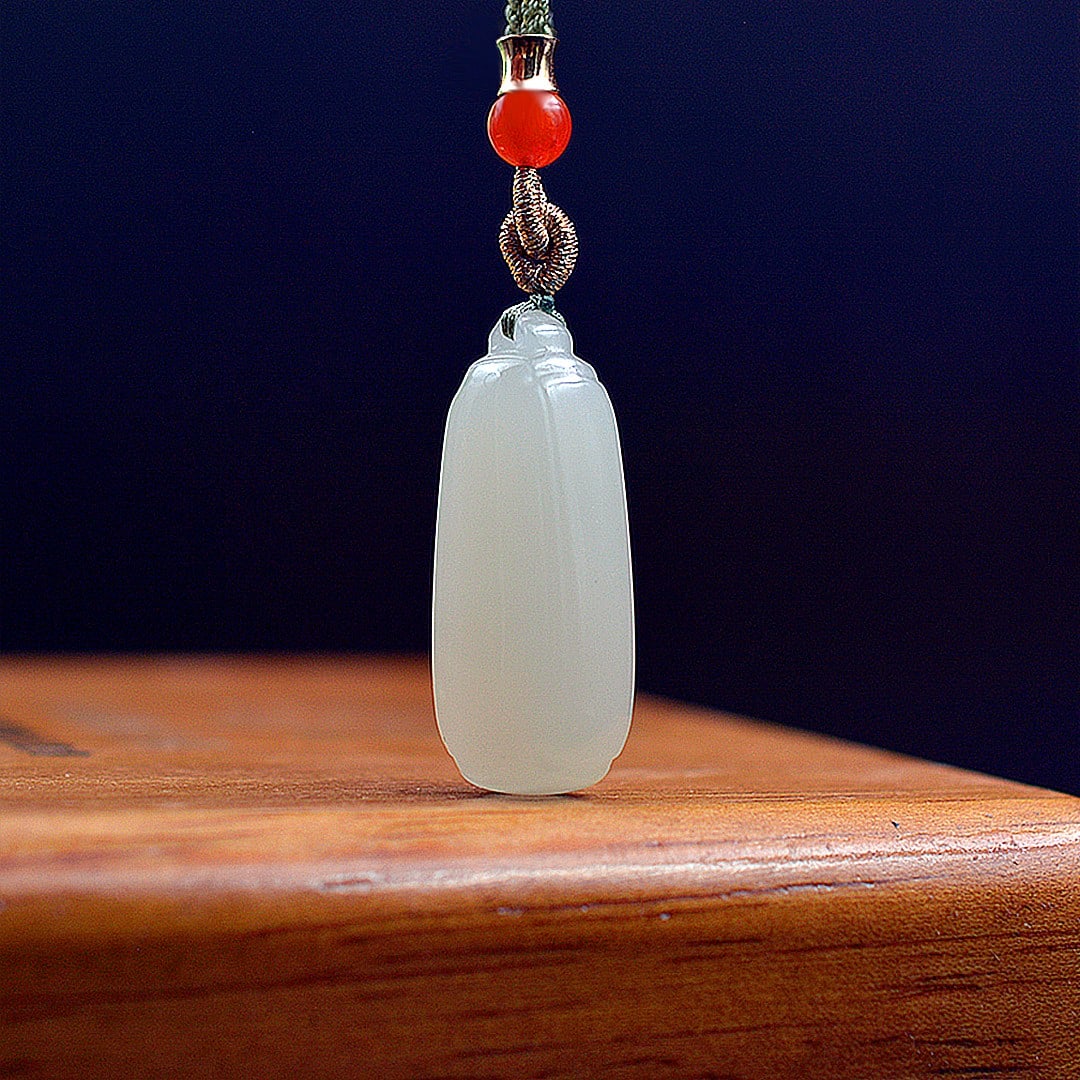 An Exquisite White Jade Pendant: An Exquisite White Jade Pendant,Size:0.6inx1.3in 白玉挂件