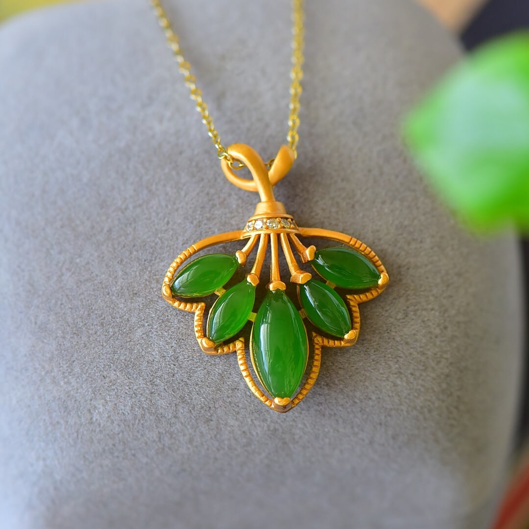 A Pair of Exquisite Sterling Silver-Gold Plated Inlaid Jasper Necklace,Inlaid Diamond: A Pair of Exquisite Sterling Silver-Gold Plated Inlaid Jasper Necklace,Inlaid Diamond,Size:0.9inx1.1in 