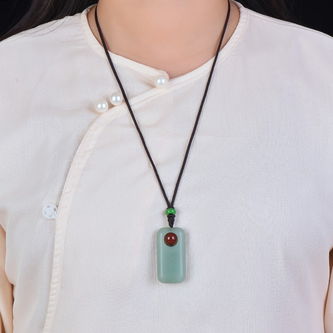 An Exquisite Jasper Pendant: An Exquisite Jasper Pendant,Size:0.9inx1.9in 碧玉挂件