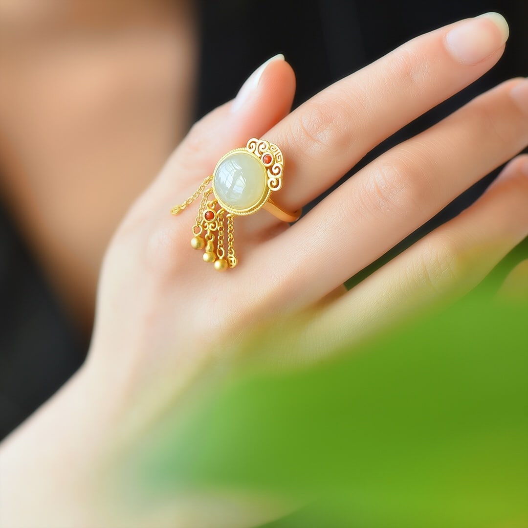 An Exquisite Sterling Silver-Gold Plated Inlaid White Jade Ring: An Exquisite Sterling Silver-Gold Plated Inlaid White Jade Ring 纯银镀金镶白玉戒指