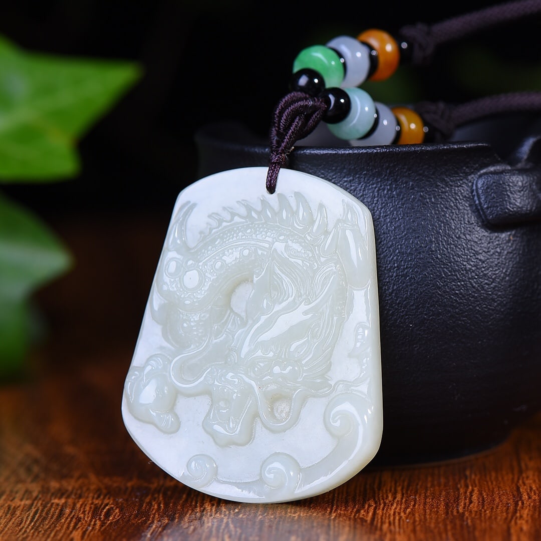 An Exquisite White Jade Dragon Pattern Pendant - 2