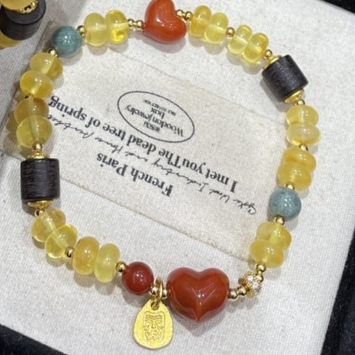 An Exquisite Beeswax Bracelet - 2