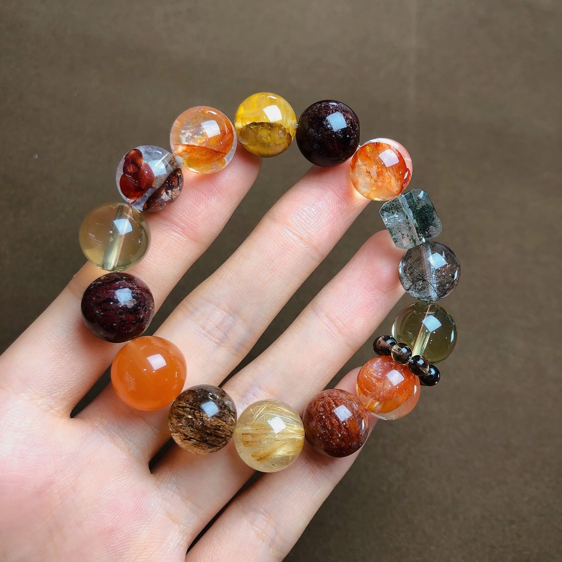 An Exquisite Crystal Bracelets: An Exquisite Crystal Bracelets,Size:0.5in,Weight:43.5g 水晶手串