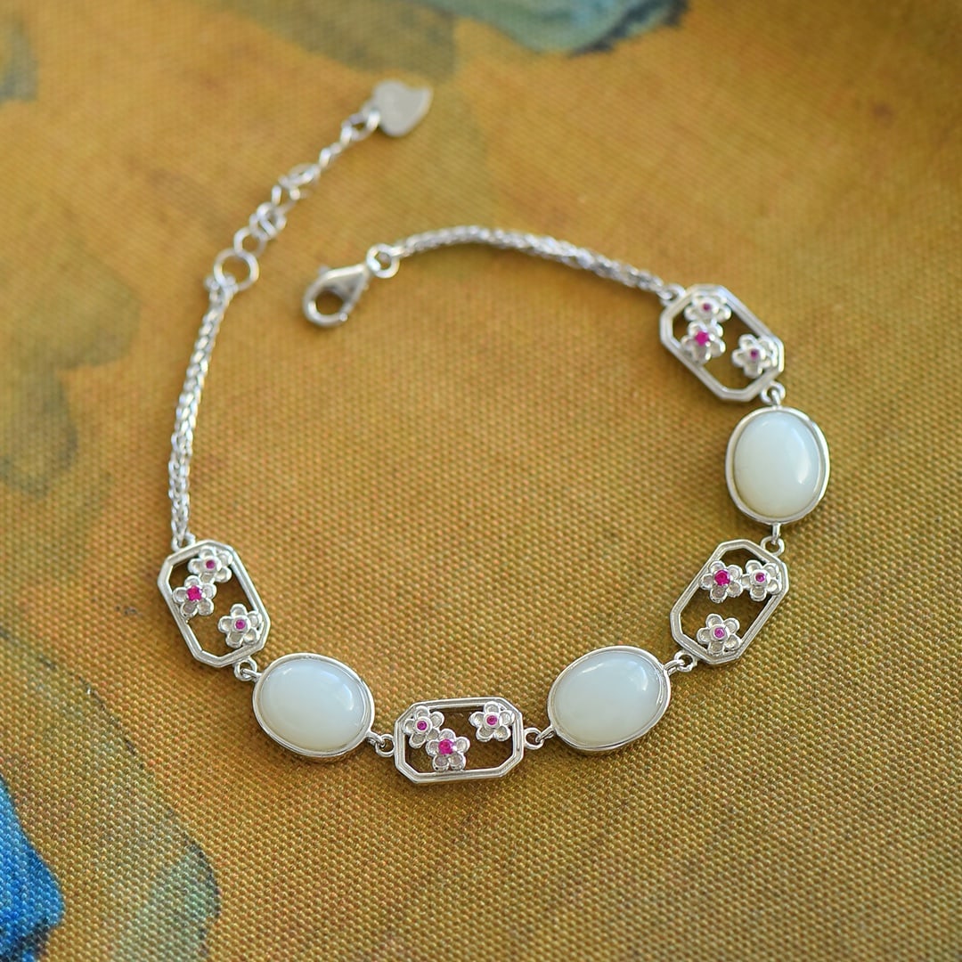 An Exquisite Sterling Silver Inlaid White Jade Bracelet: An Exquisite Sterling Silver Inlaid White Jade Bracelet, 纯银镶白玉手链