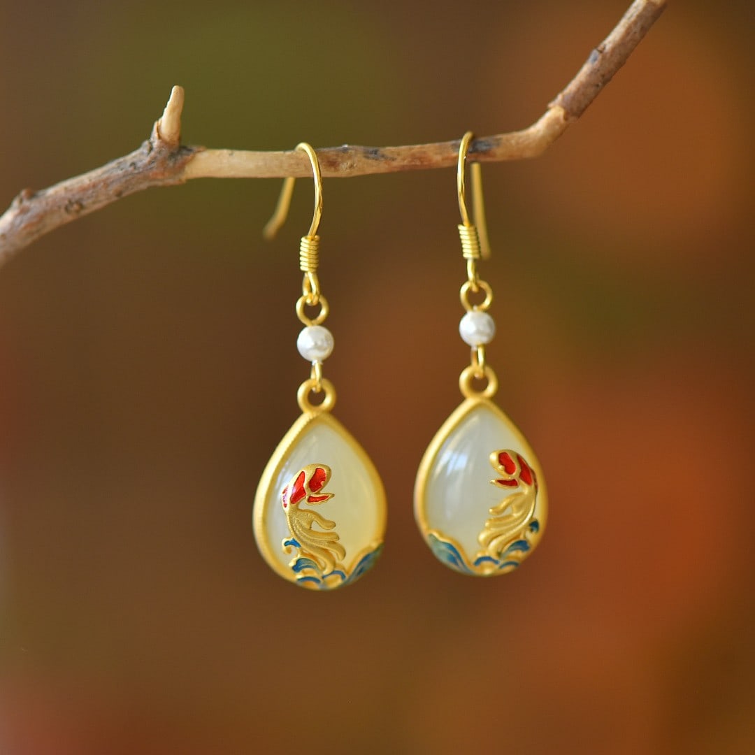 A Pair of Exquisite Sterling Silver-Gold Plated Inlaid White Jade Earrings: A Pair of Exquisite Sterling Silver-Gold Plated Inlaid White Jade Earrings,Size:0.4inx0.6in 一对纯银镀金镶白玉耳环