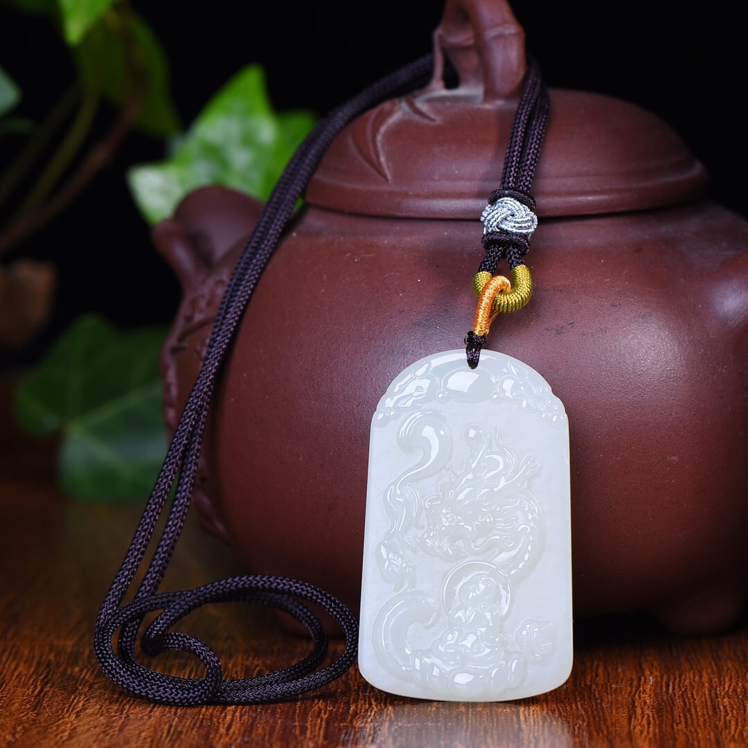 An Exquisite White Jade Dragon Pattern Pendant - 4