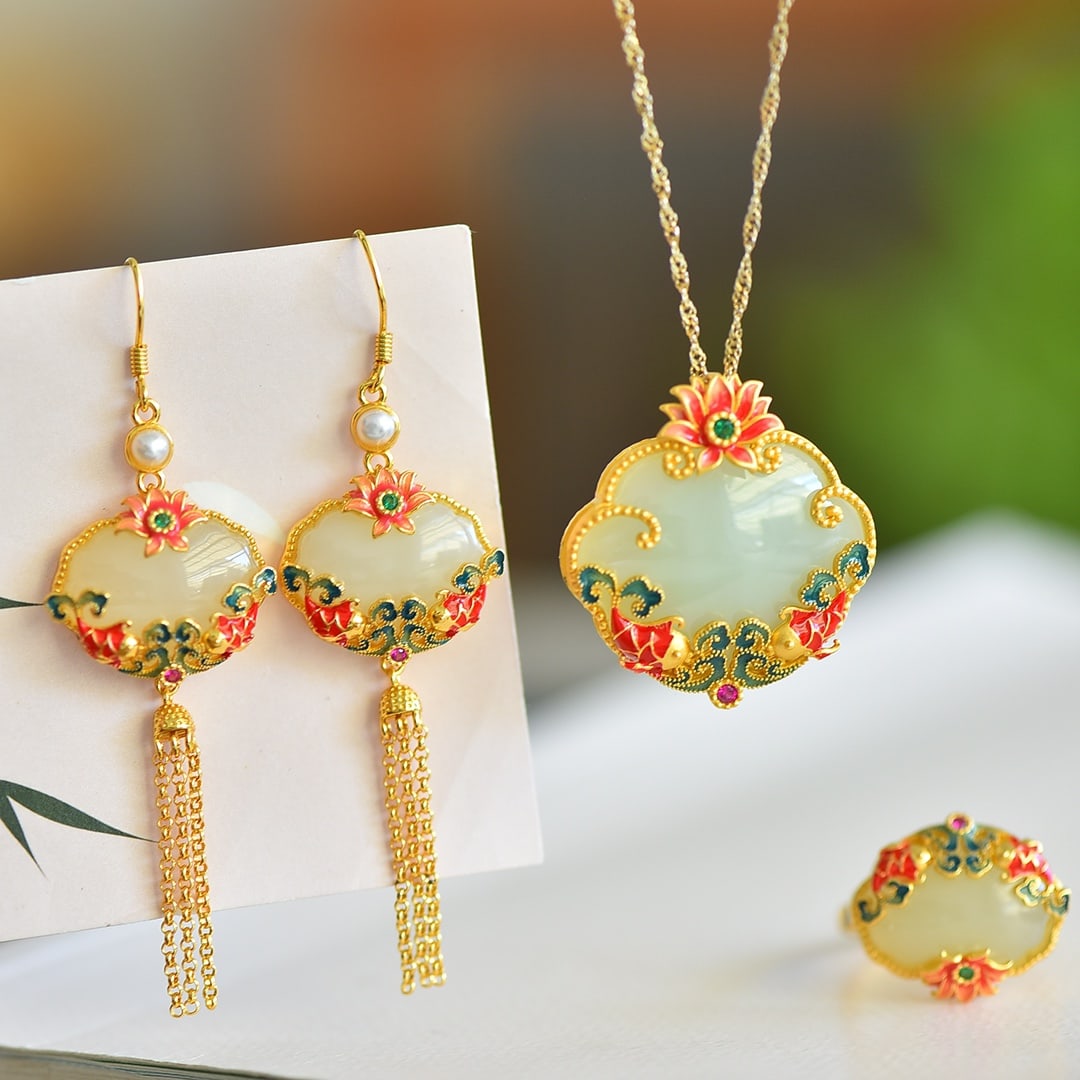 A Set of Fine Sterling Silver-Gold Plated Inlaid White Jade Enamel Jewelry: A Set of Fine Sterling Silver-Gold Plated Inlaid White Jade Enamel Jewelry 一套纯银镀金镶白玉珐琅首饰