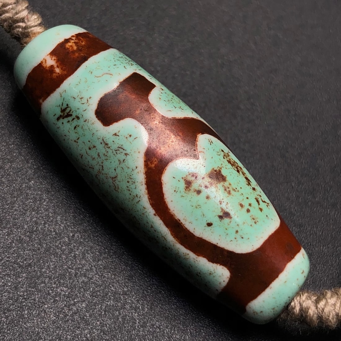 A Precious Dzi Bead Necklace - 7