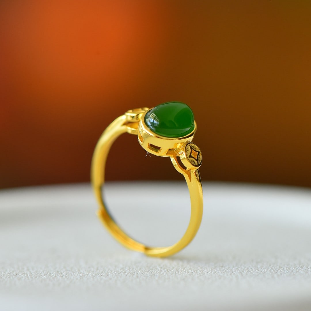 An Exquisite Sterling Silver-Gold Plated Inlaid Jasper Ring: An Exquisite Sterling Silver-Gold Plated Inlaid Jasper Ring,Size:0.2inx0.3in 纯银镀金镶碧玉戒指