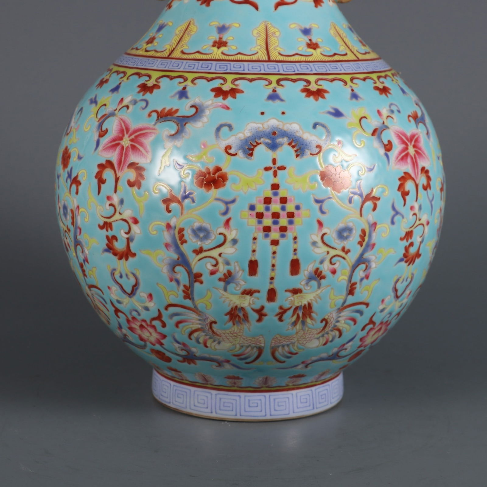 An Exquisite Enamel Lotus Pattern Phoenix Pattern Double-Ears Vase - 5