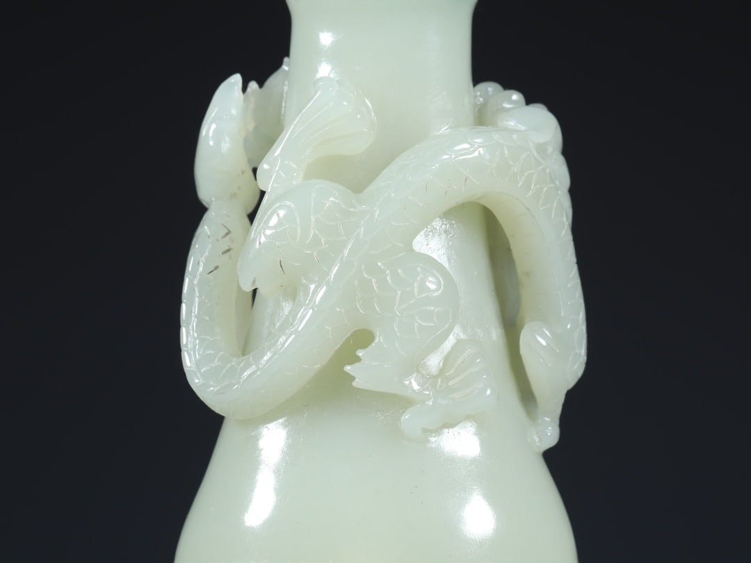 An Exquisite White Jade Beast-Face Pattern Dragon Pattern Vase - 8
