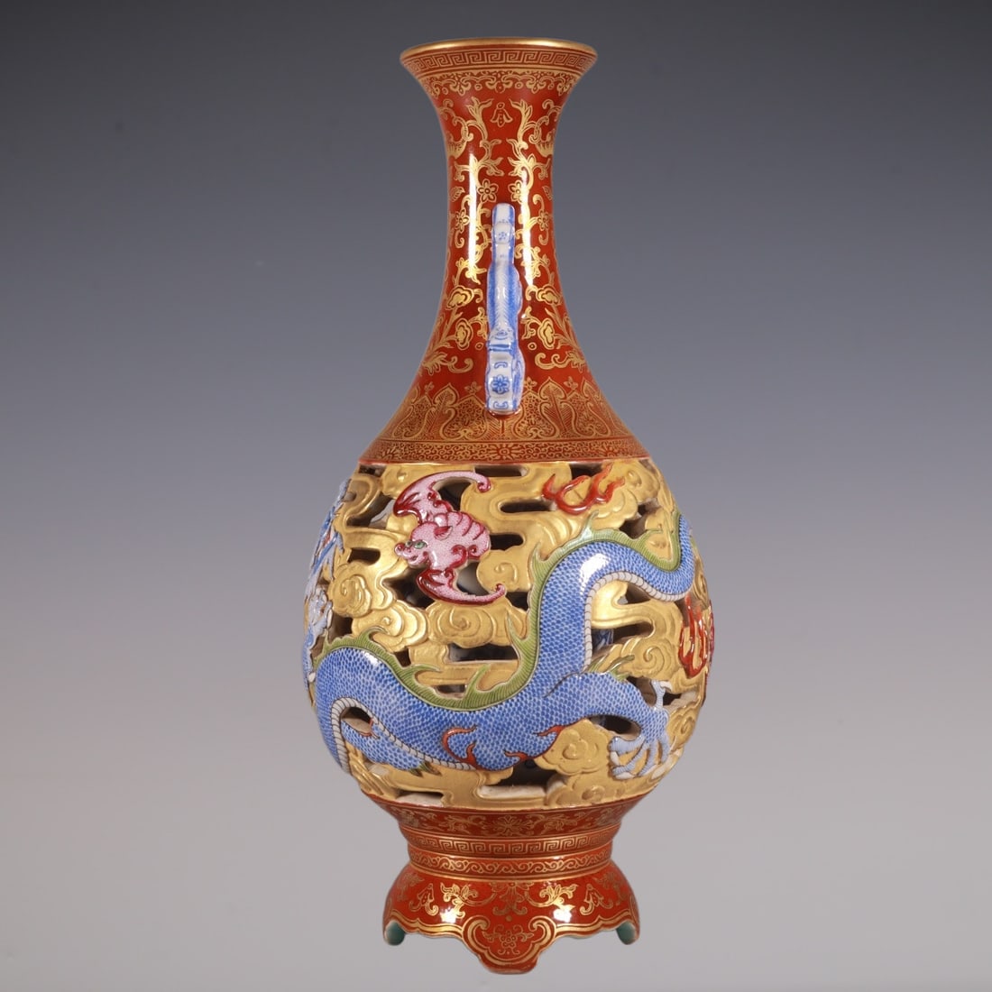 An Exquisite Enamel Dragon Pattern Double-Ears Vase - 4