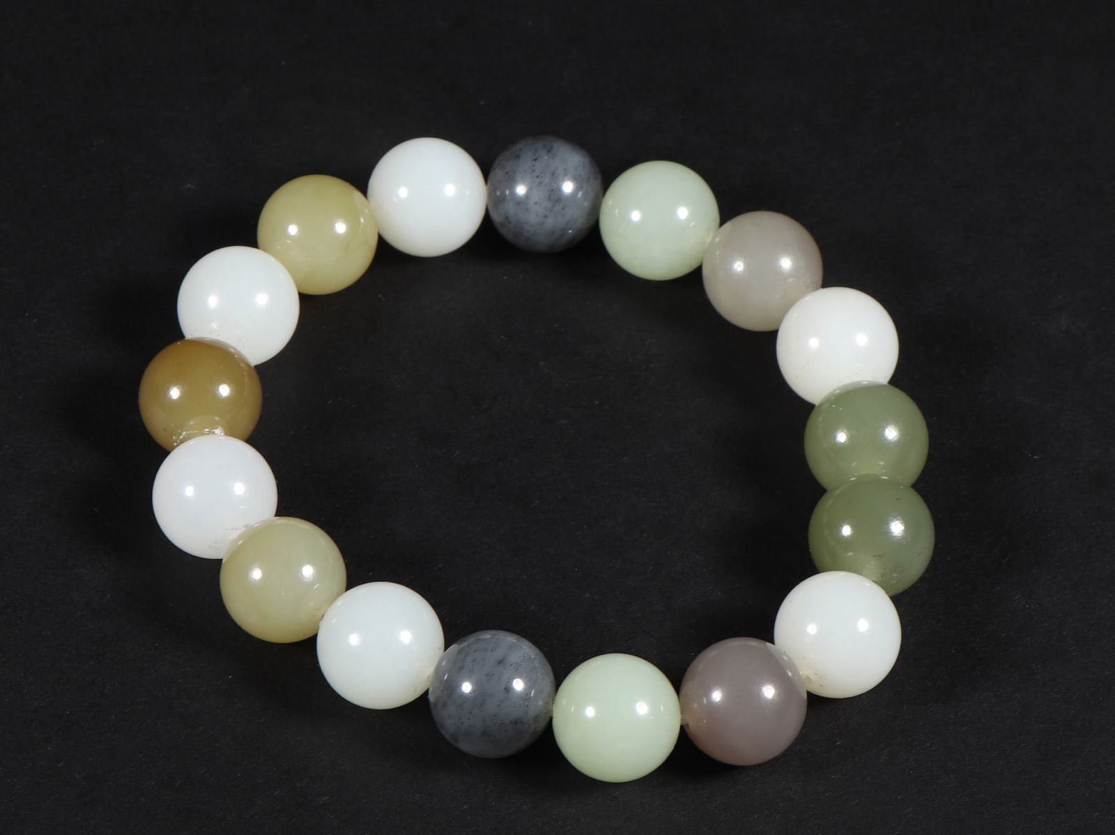An Exquisite White Jade Bracelets - 3