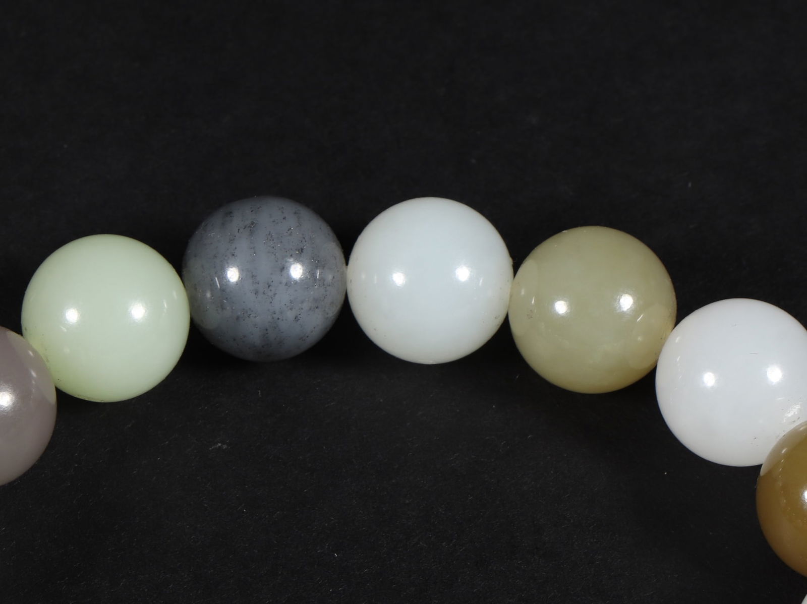An Exquisite White Jade Bracelets - 7