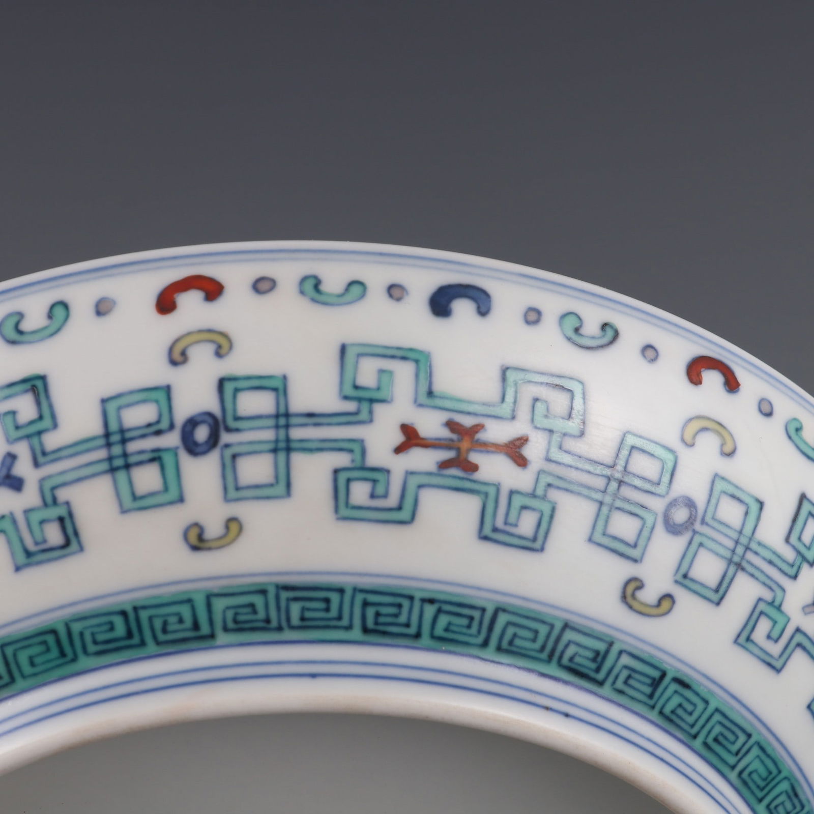 An Exquisite Doucai Peach Pattern Plate - 8