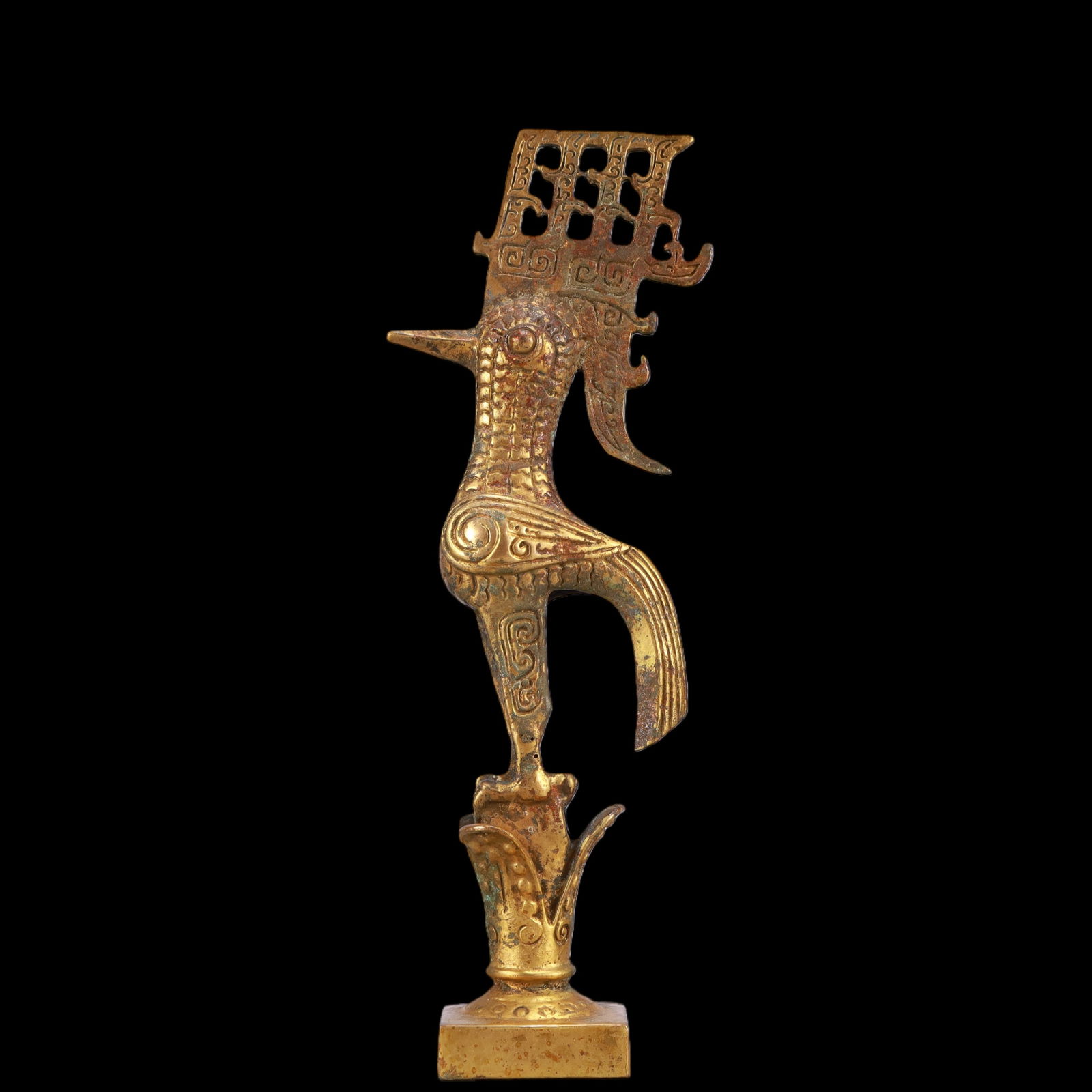 A Exquisite Gilt Bronze Bird Ornament: A Exquisite Gilt Bronze Bird Ornament Qing Dynasty, China Size:2.8inx2inx9.4in Weight:500g铜鎏金鸟摆件 中国清代 Size:7cmx5cmx24cm