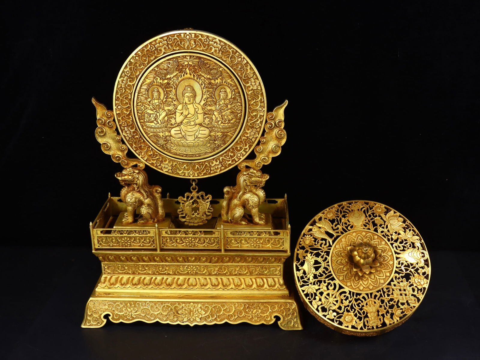 An Exquisite Gilt Bronze Buddha Statue Pattern Screen - 4